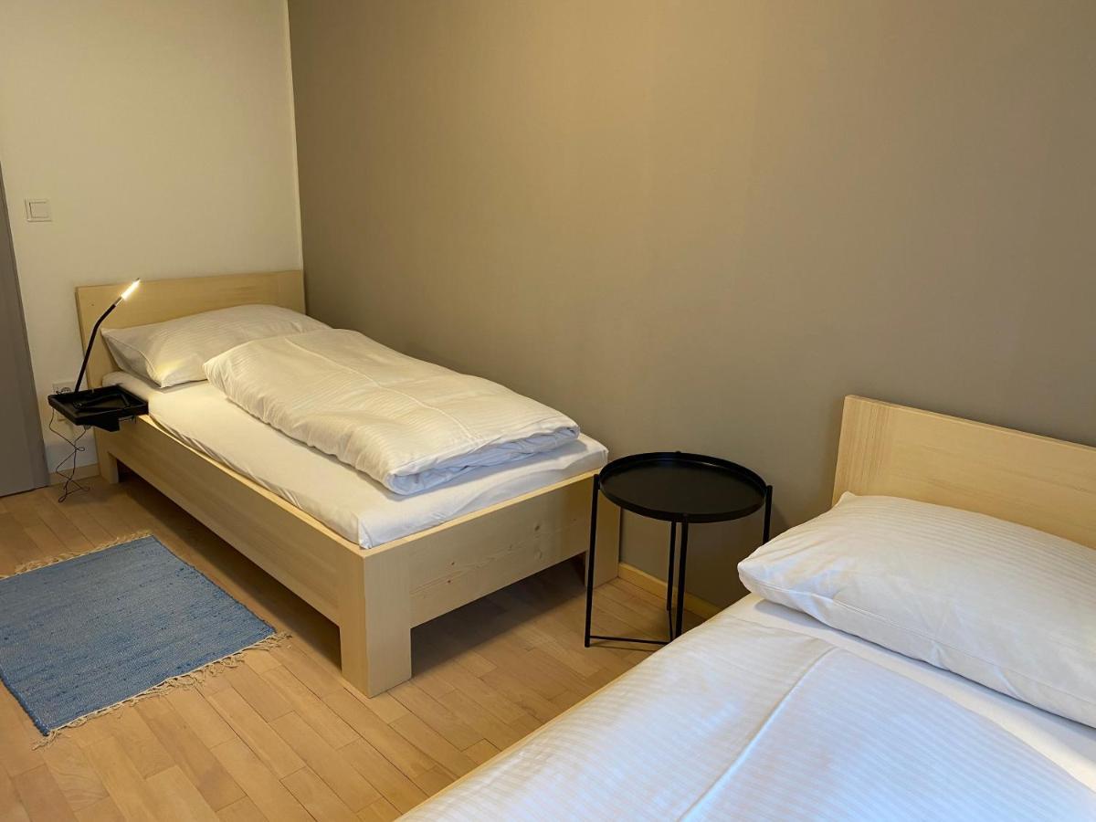 Wohnung Erdgeschoss Mit 3 Schlafzimmer In Ruhiger Gegend Mader Exteriör bild